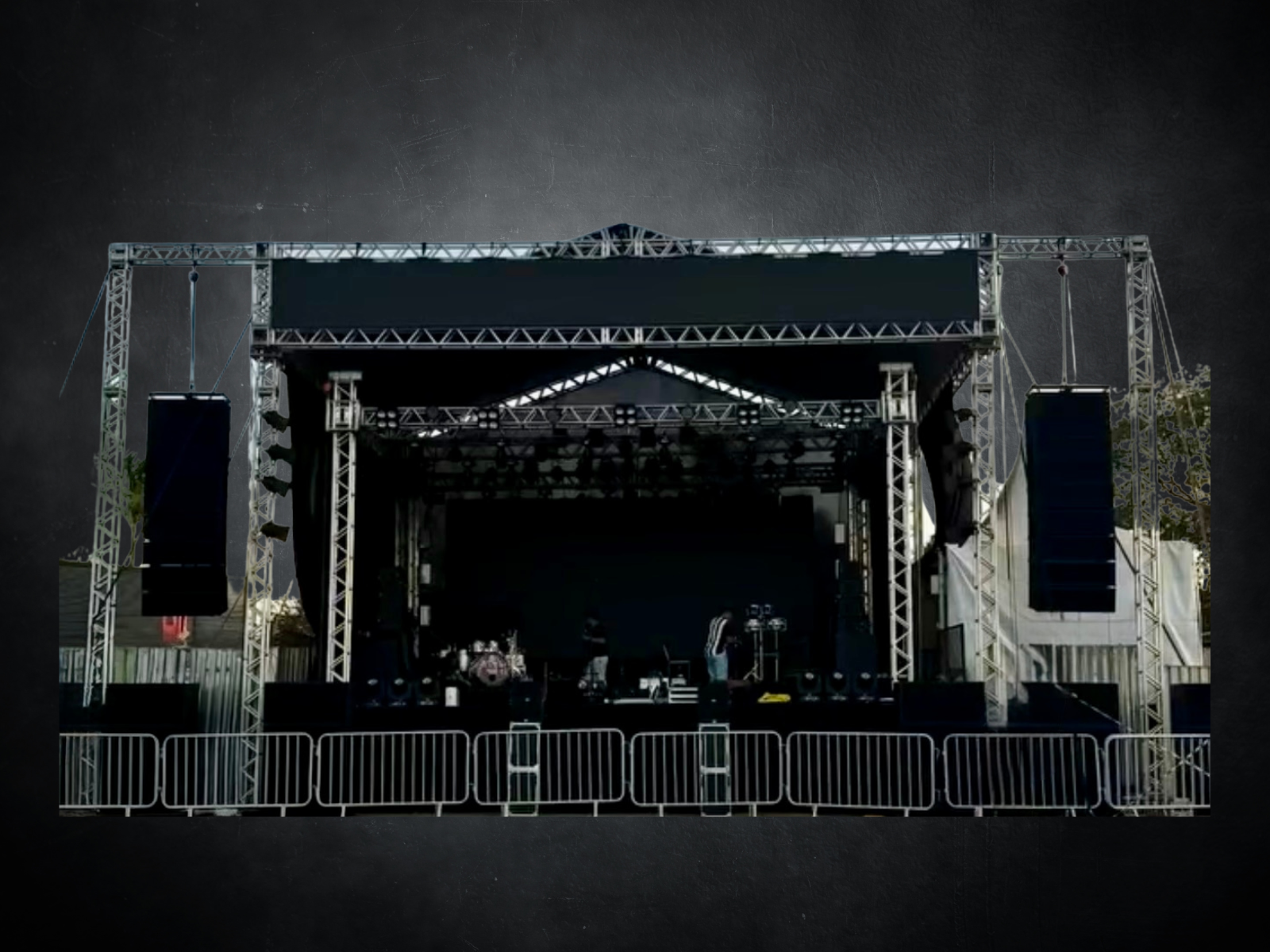 Estrutura de palco montada pela MS Produções e Eventos